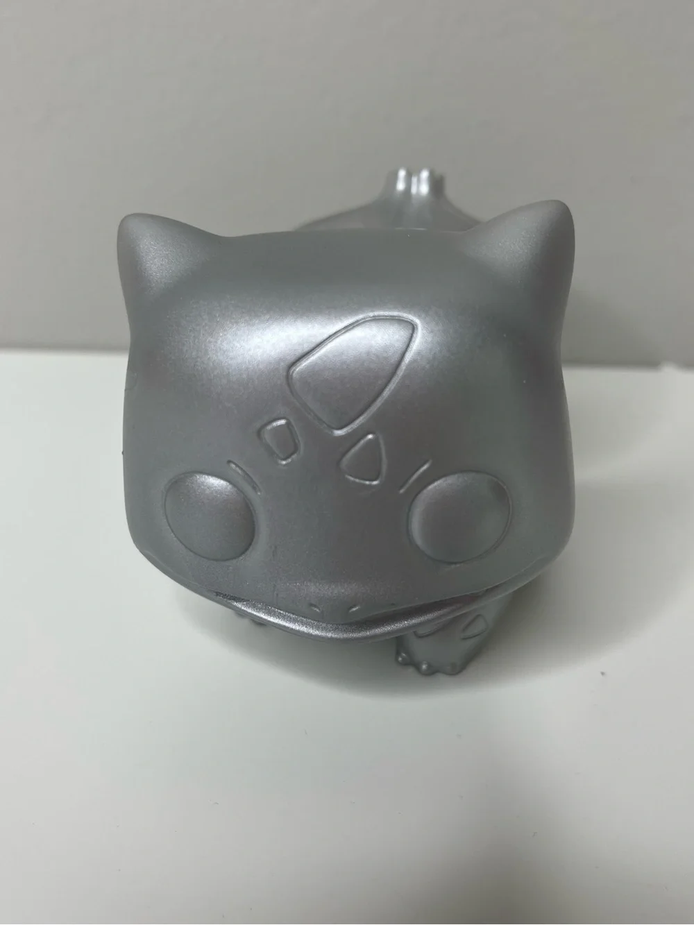 Funko Pop! Vinyl Figure: Pokemon Bulbasaur Silver Metallic 25th Anniversary #454